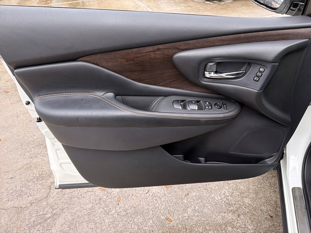 Certified 2022 Nissan Murano Platinum w/ Cargo Package image 18