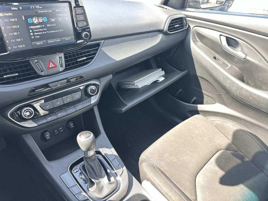 Used 2019 Hyundai Elantra GT FWD image 32