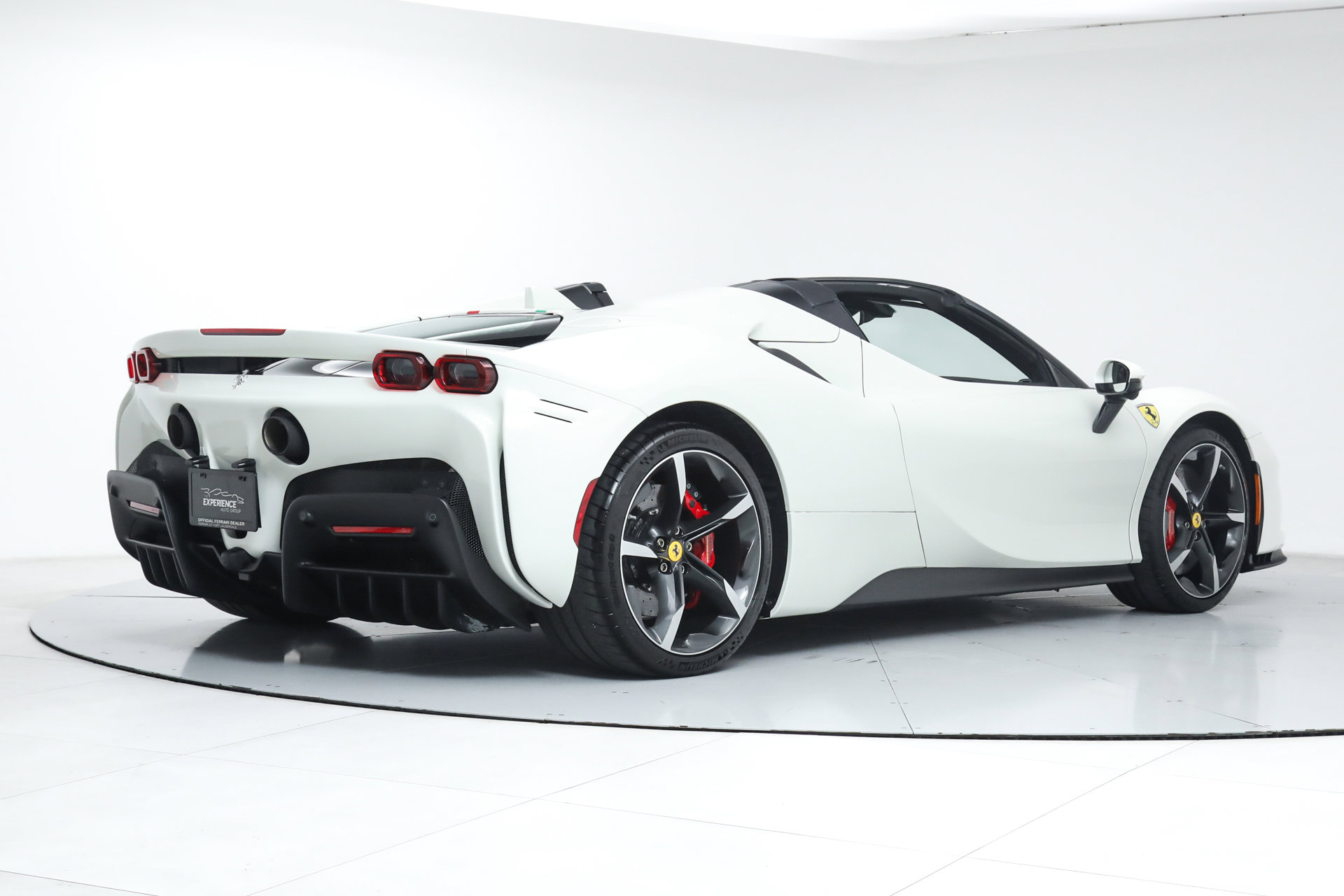 Certified 2025 Ferrari SF90 Spider AWD/4WD image 3