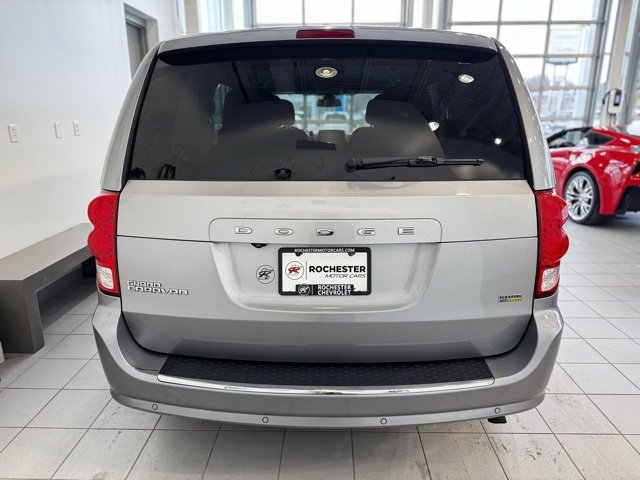 Used 2019 Dodge Grand Caravan SE w/ UConnect Hands-Free Group image 29