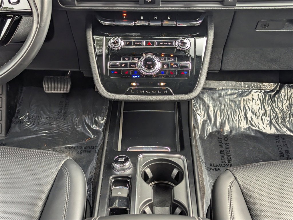 Used 2022 Lincoln Corsair Reserve w/ Elements Package image 12