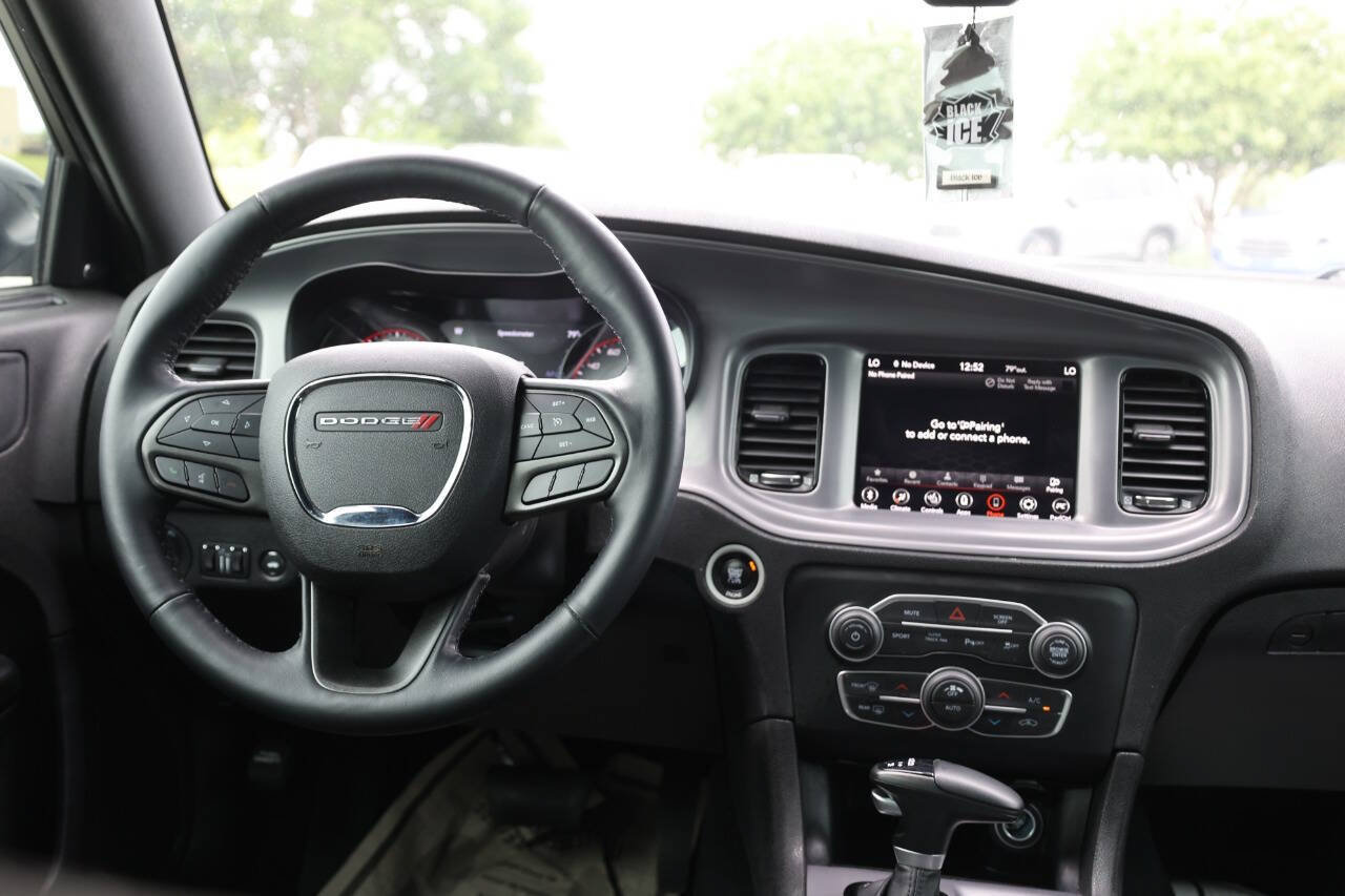 Used 2023 Dodge Charger SXT w/ Blacktop Package AWD/4WD image 23