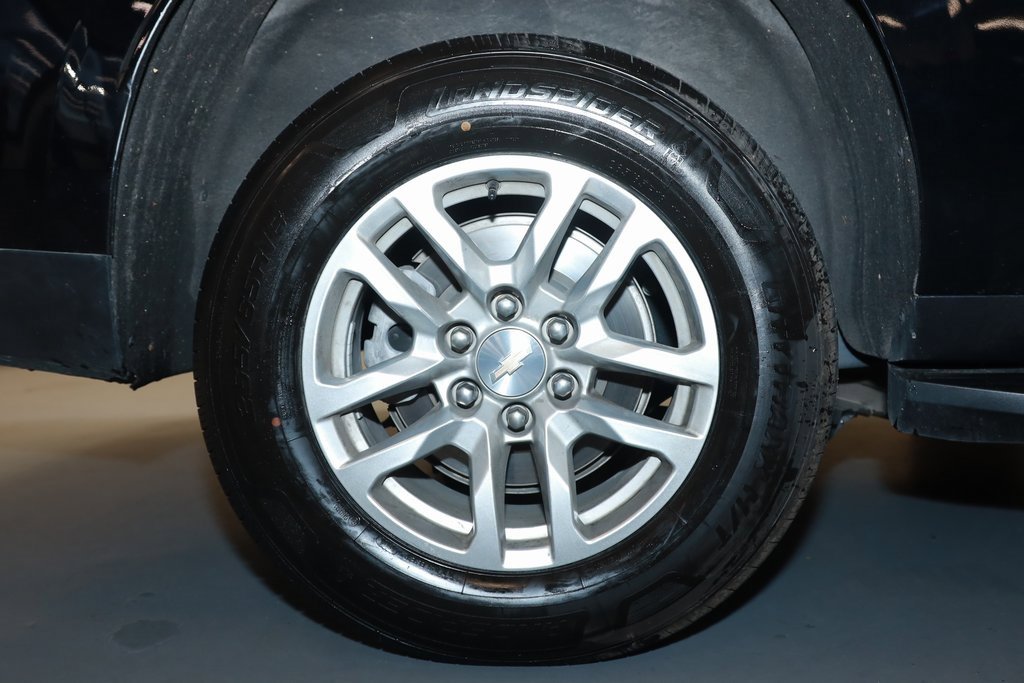 Used 2024 Chevrolet Suburban LT image 27