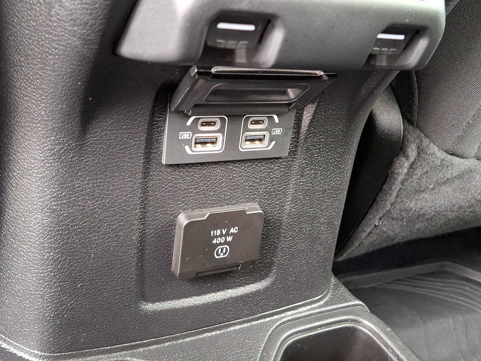 Certified 2023 Jeep Gladiator Rubicon w/ Cold Weather Group AWD/4WD image 11