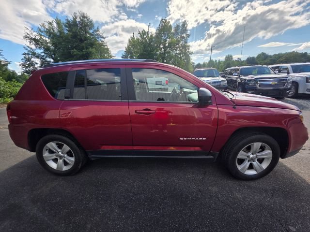Used 2014 Jeep Compass Sport w/ Power Value Group FWD image 4