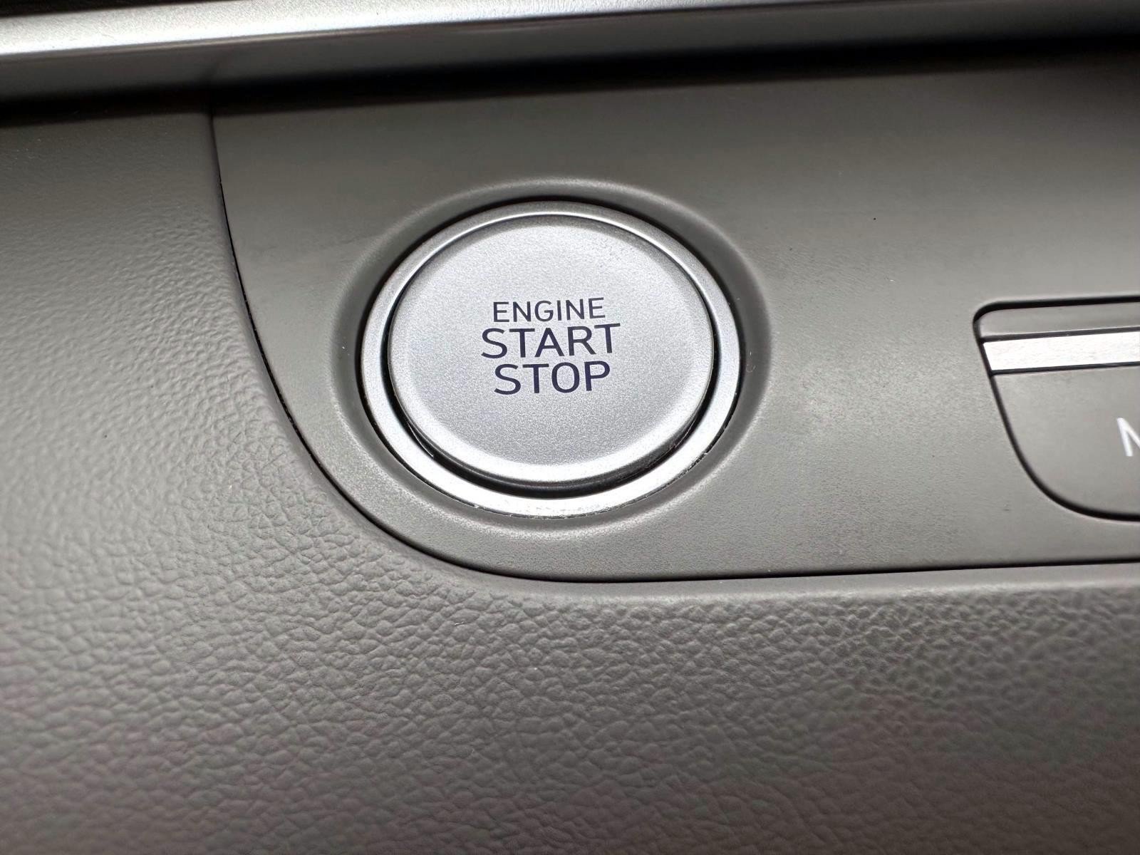 Used 2023 Hyundai Elantra SEL w/ Convenience Package FWD image 21