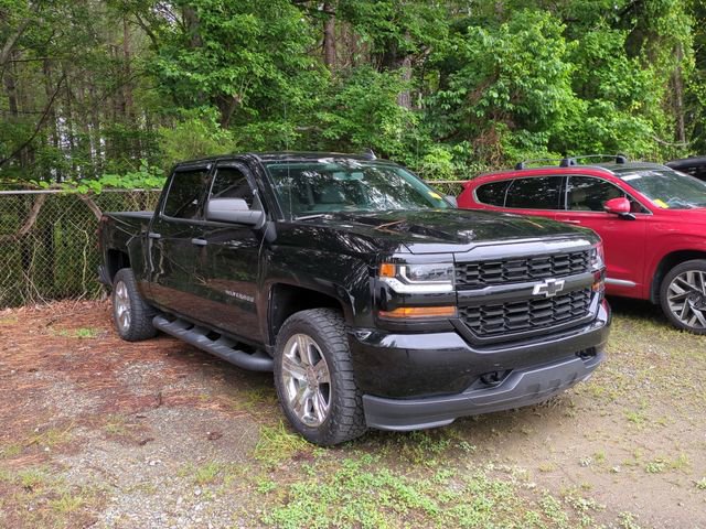 Used 2018 Chevrolet Silverado 1500 Custom w/ Custom Value Package AWD/4WD image 8