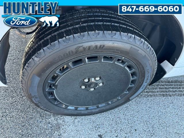 Used 2025 Ford Maverick Lobo image 8