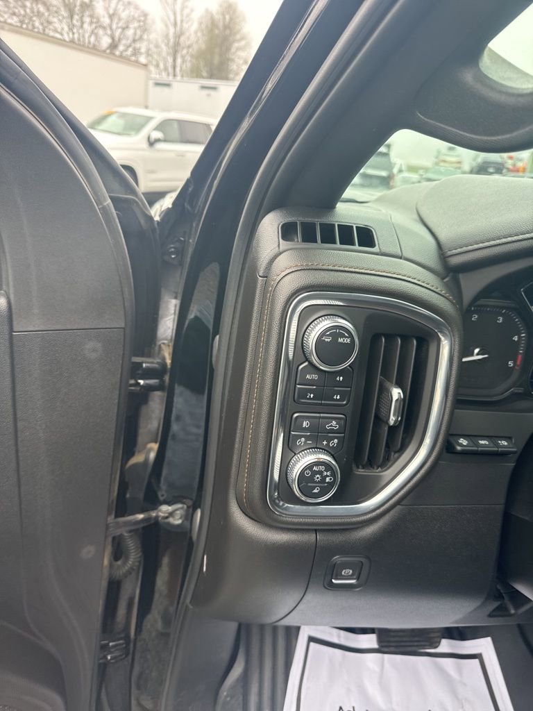 Used 2023 GMC Sierra 3500 AT4 w/ AT4 Premium Plus Package image 22