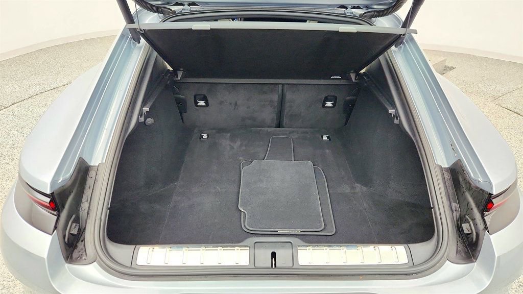 Used 2024 Porsche Panamera image 23