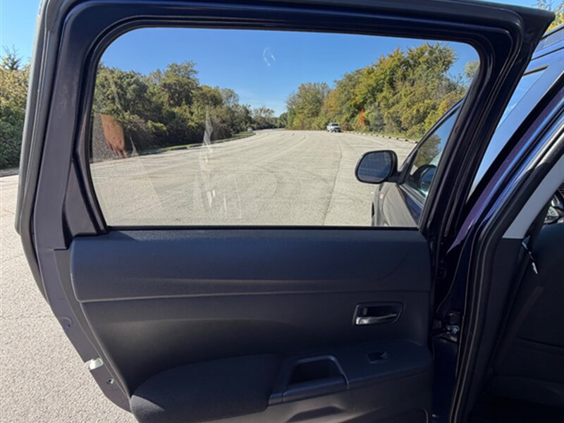 Used 2012 Mitsubishi Outlander Sport SE FWD image 23