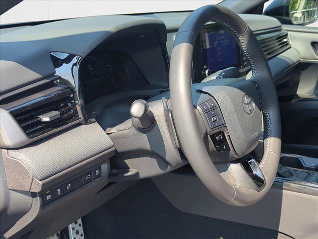 Certified 2025 Toyota Camry SE image 8