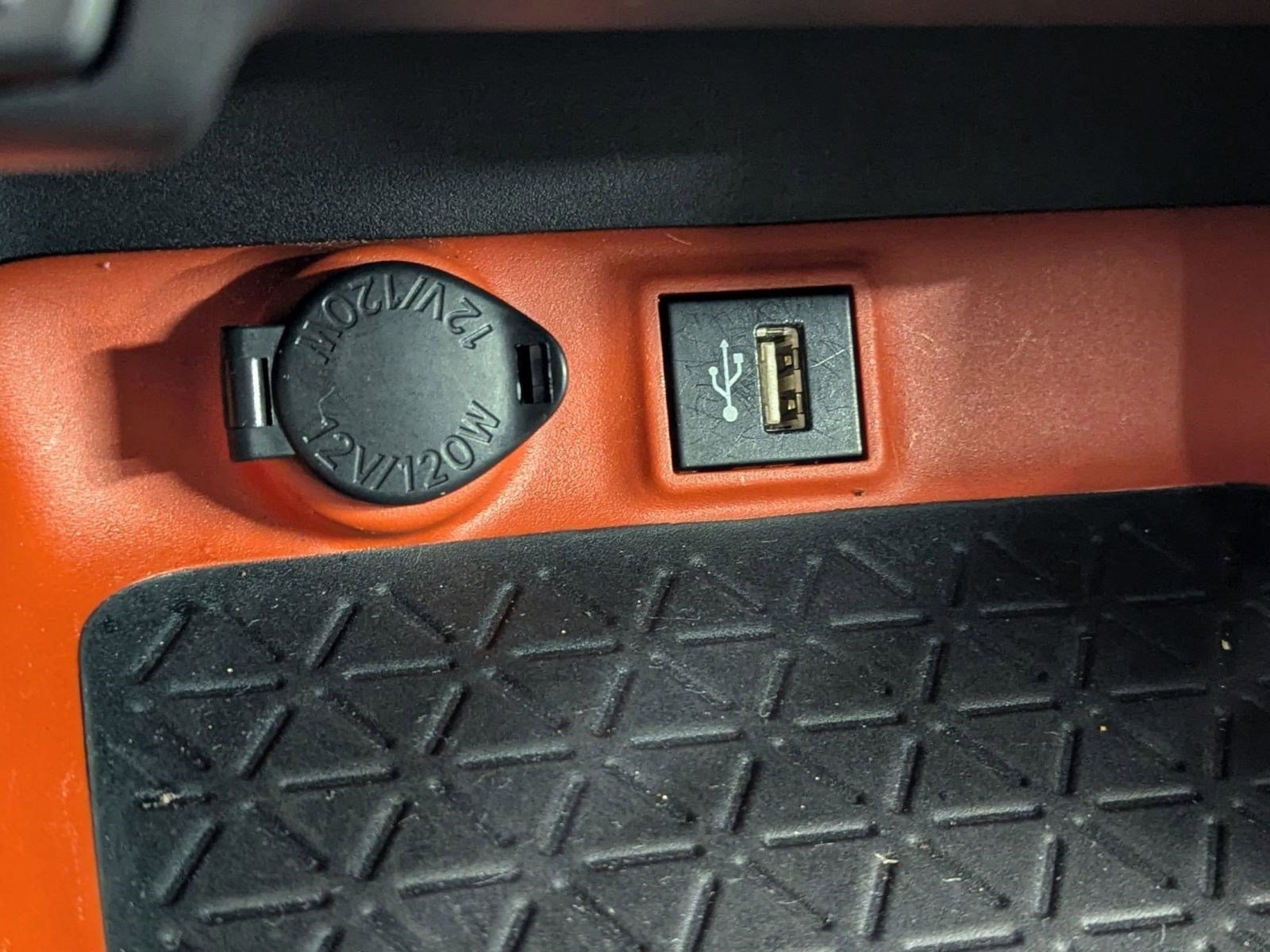 Used 2024 Toyota RAV4 Adventure image 25