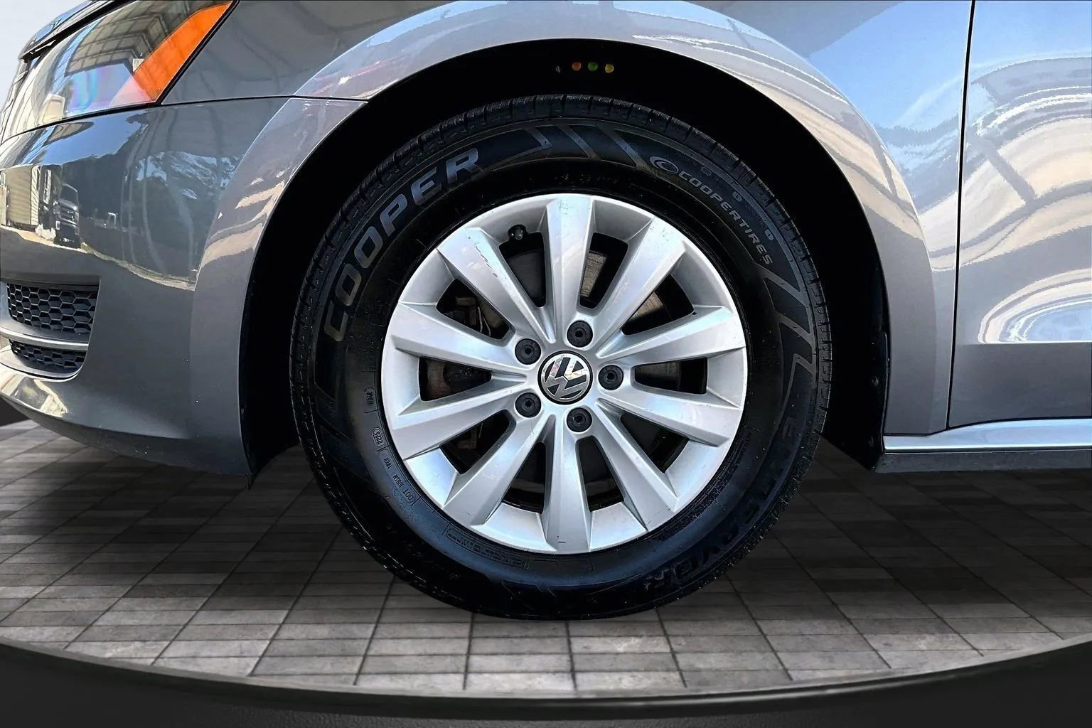 Used 2013 Volkswagen Passat 2.5 S FWD image 29