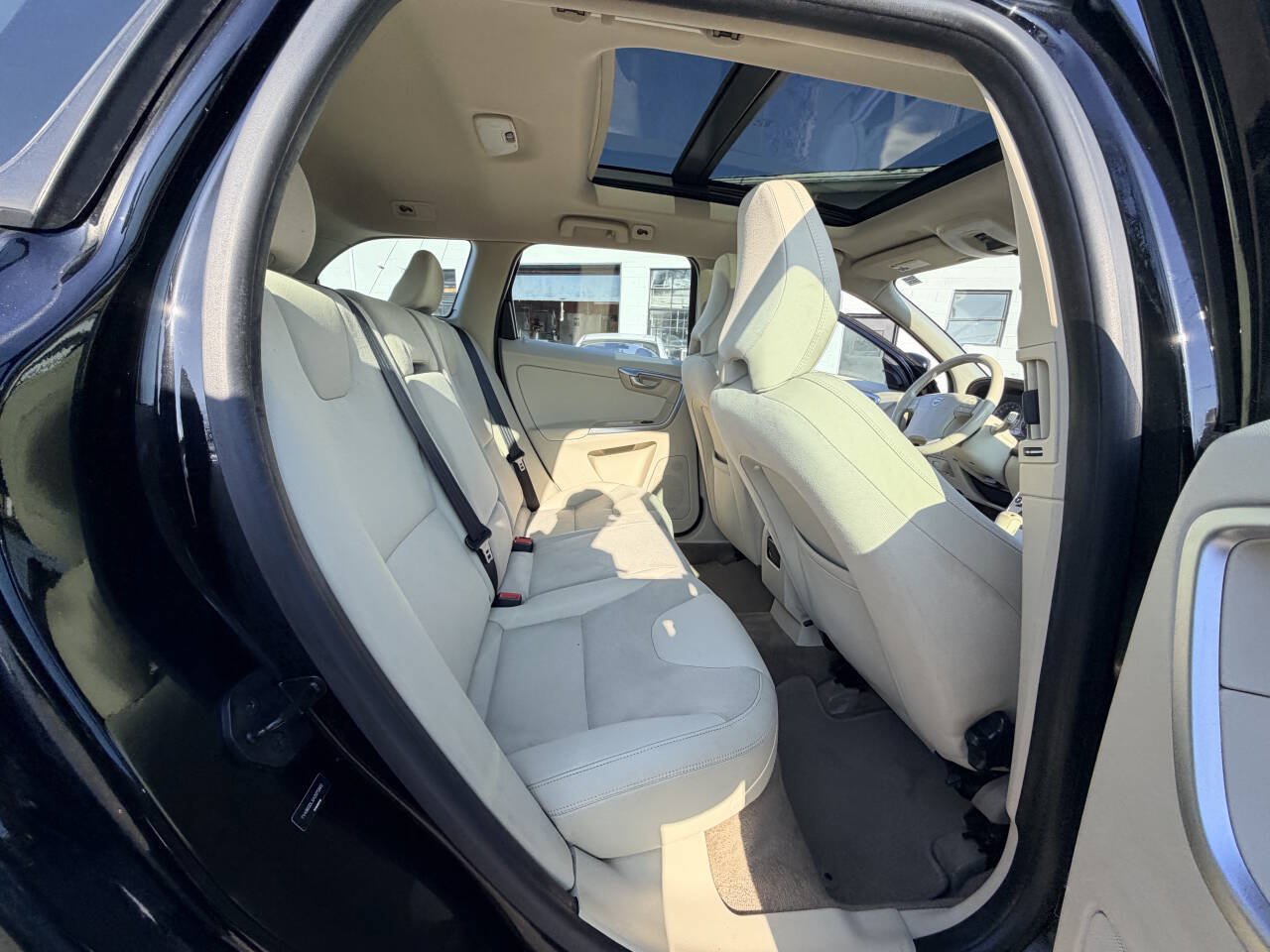 Used 2010 Volvo XC60 3.2 FWD image 17