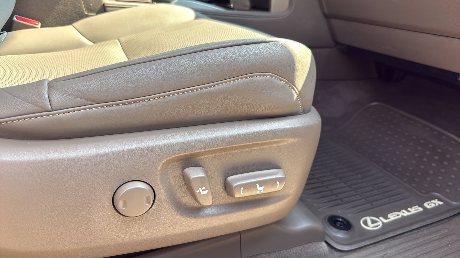 Used 2019 Lexus GX 460 Premium AWD/4WD image 24