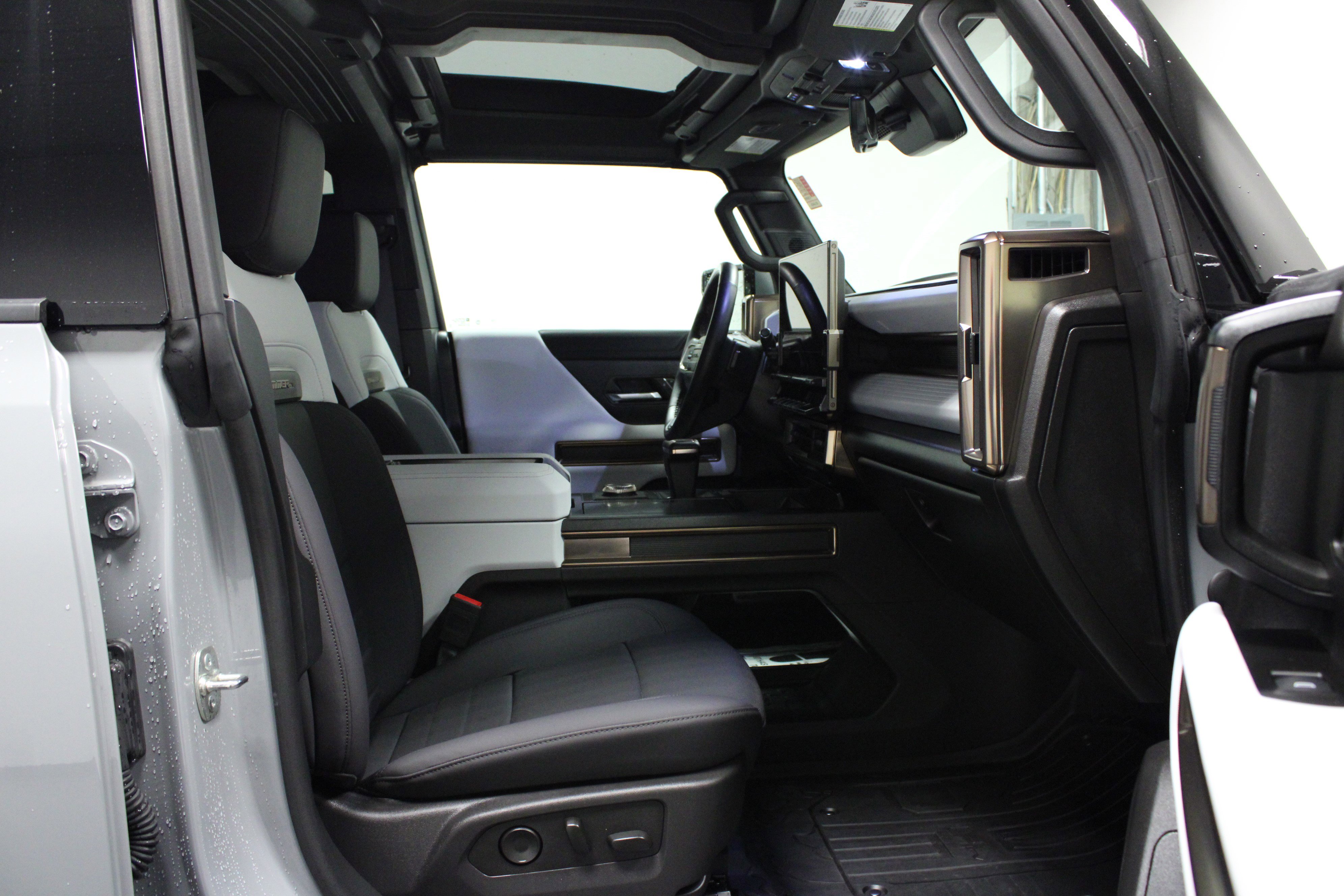 Used 2025 GMC Hummer EV 3X image 16
