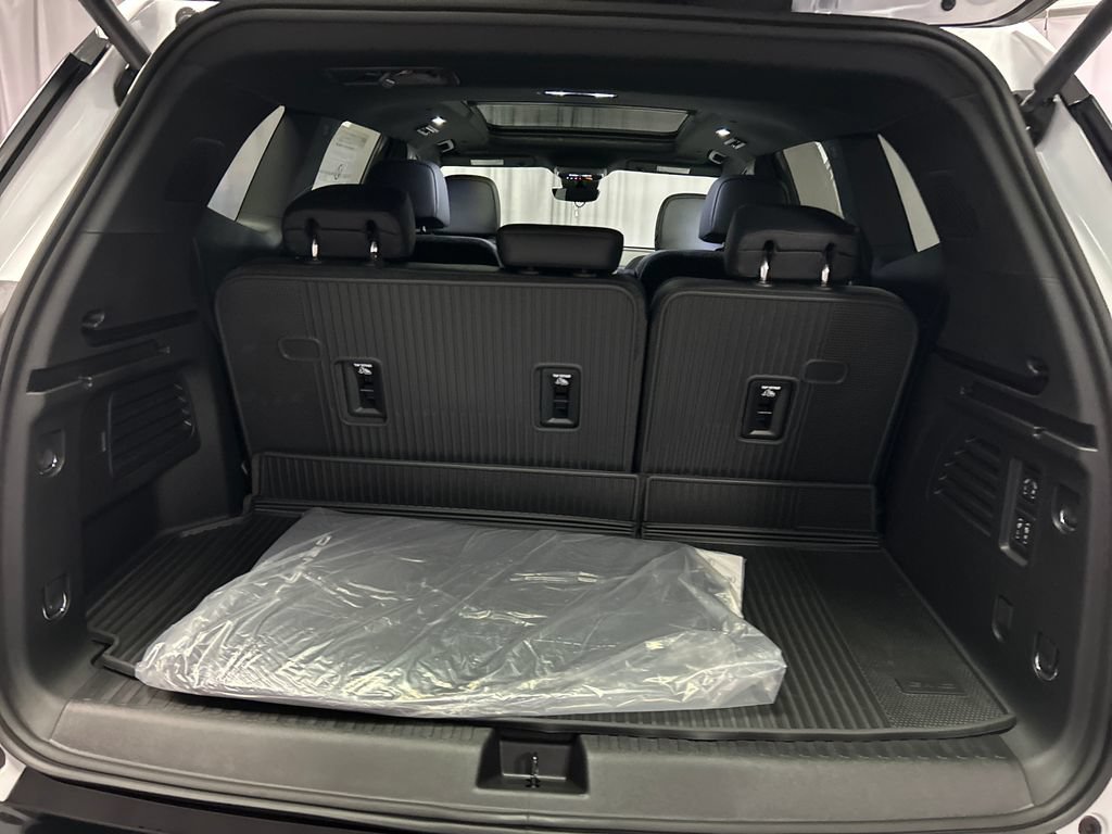 New 2027 GMC Acadia Denali w/ Denali Reserve Package AWD/4WD image 24
