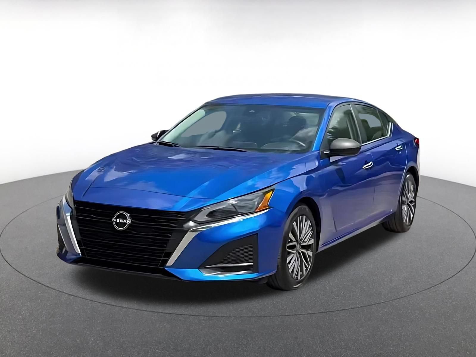 Used 2025 Nissan Altima 2.5 SV FWD image 5