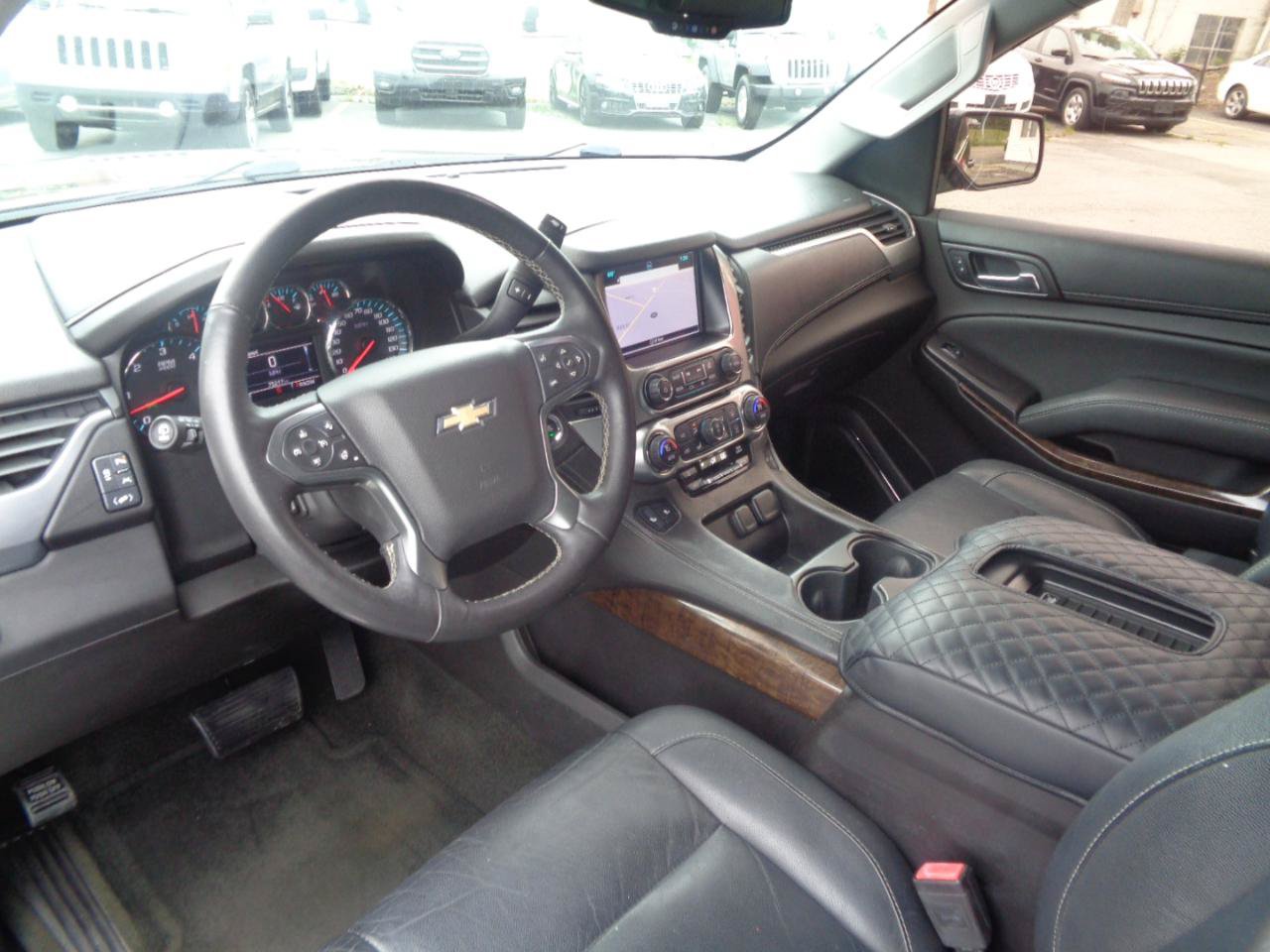 Used 2016 Chevrolet Tahoe LT w/ Luxury Package RWD image 5
