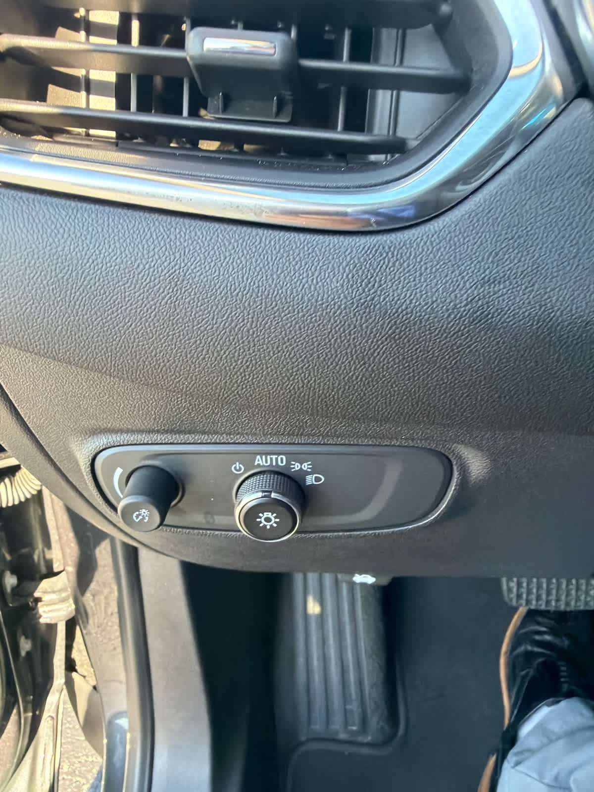 Used 2022 Chevrolet Equinox LT FWD image 25