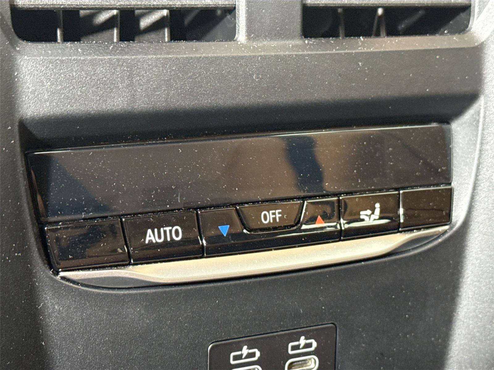 Used 2025 BMW i4 eDrive40 w/ Premium Package image 42