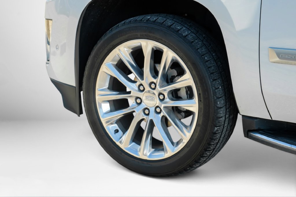 Used 2018 Cadillac Escalade Luxury AWD/4WD image 57