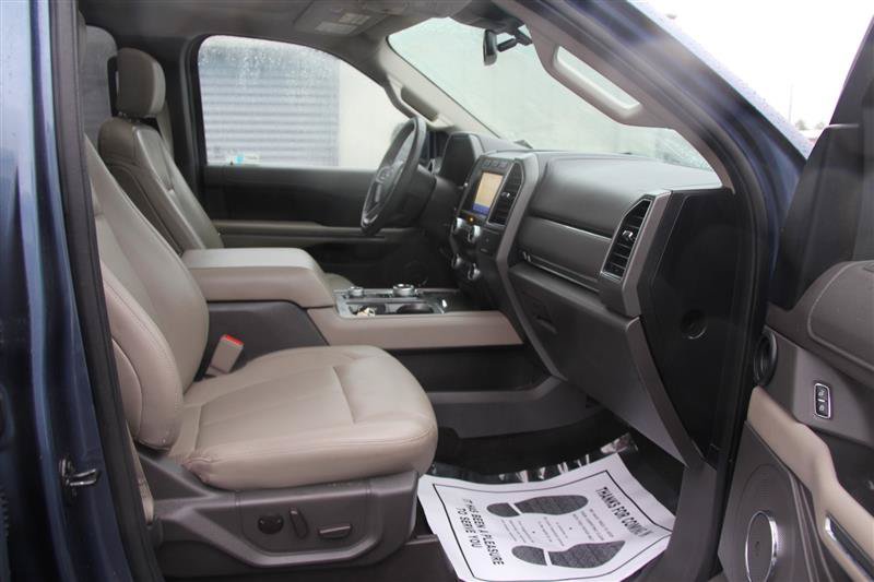 Used 2020 Ford Expedition Max XLT w/ Equipment Group 202A AWD/4WD image 20