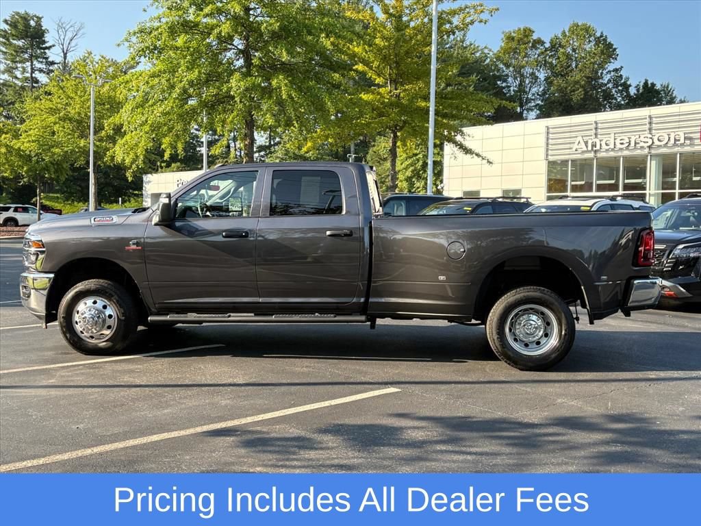 Used 2025 RAM 3500 Tradesman AWD/4WD image 3