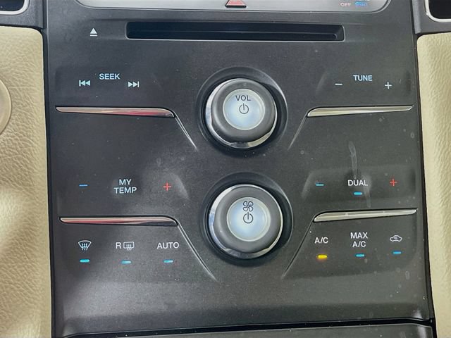 Used 2016 Ford Taurus Limited FWD image 16
