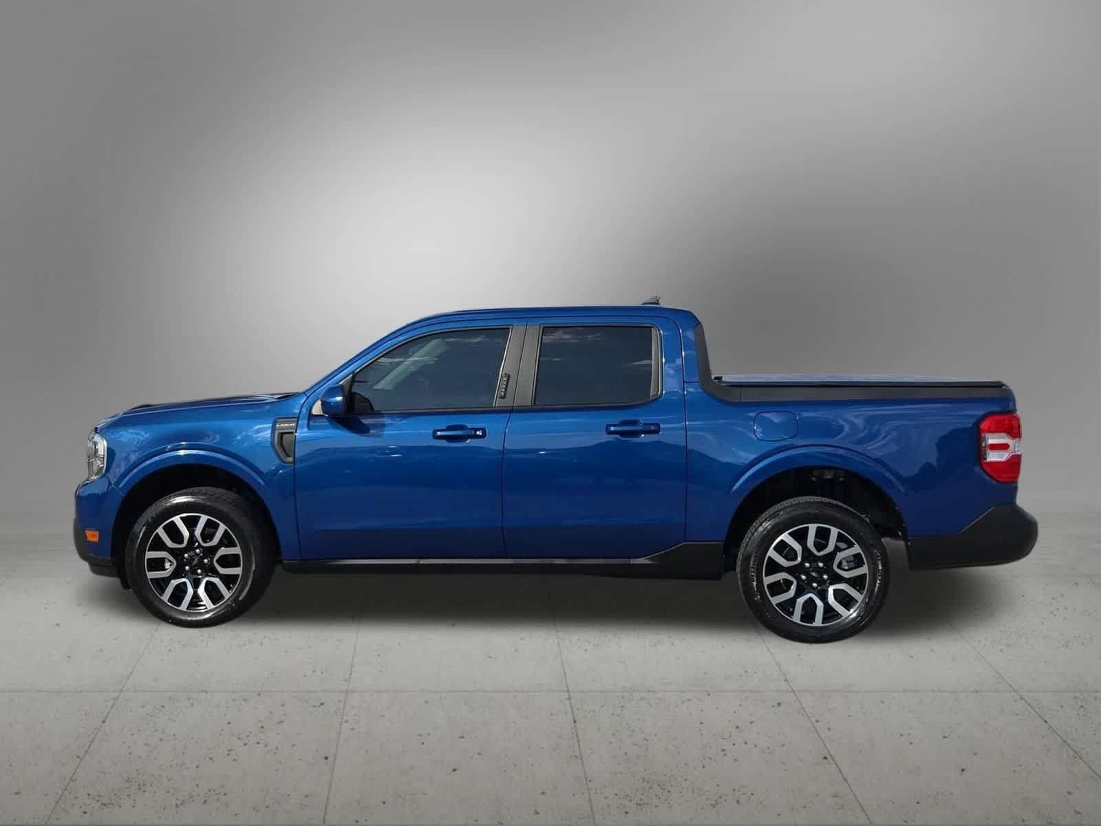 Used 2023 Ford Maverick Lariat FWD image 3