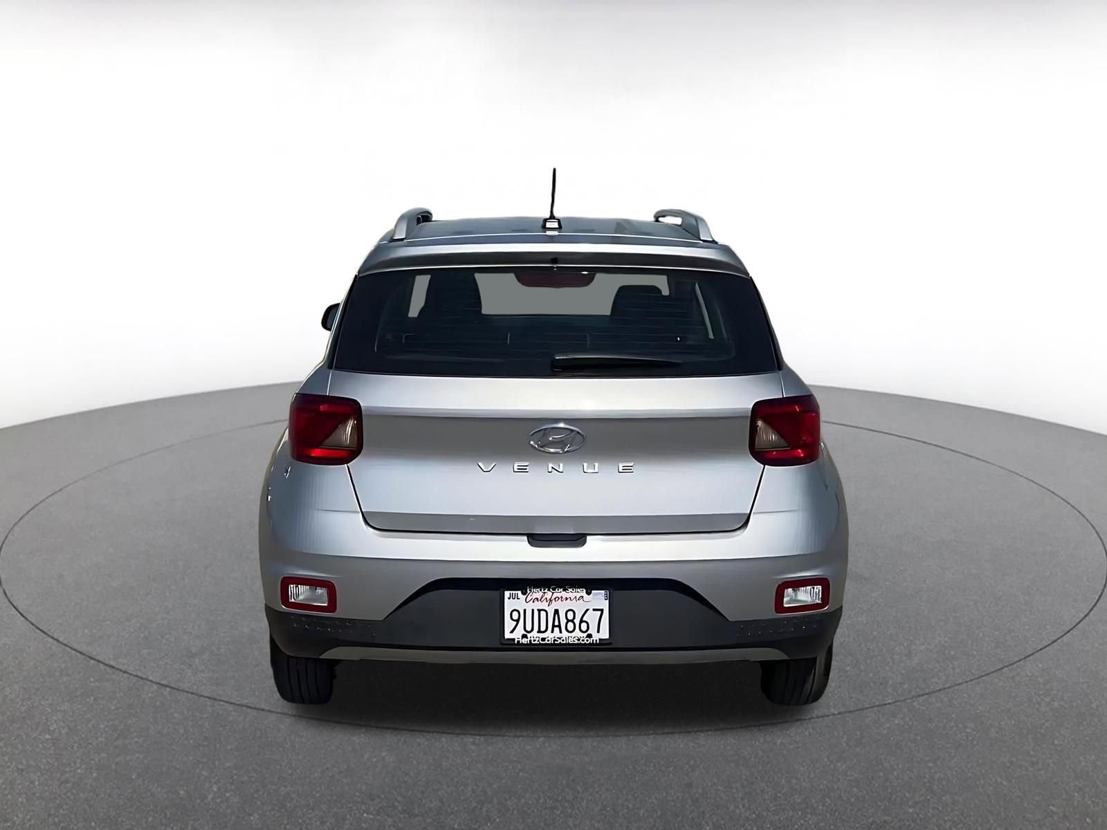 Used 2025 Hyundai Venue SEL image 12
