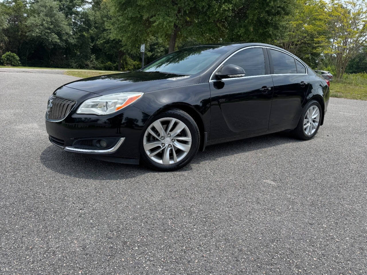 Used 2015 Buick Regal Premium w/ Experience Buick Package FWD image 28