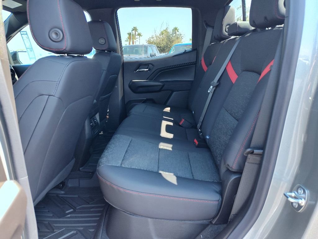 Used 2026 Chevrolet Colorado Z71 image 6