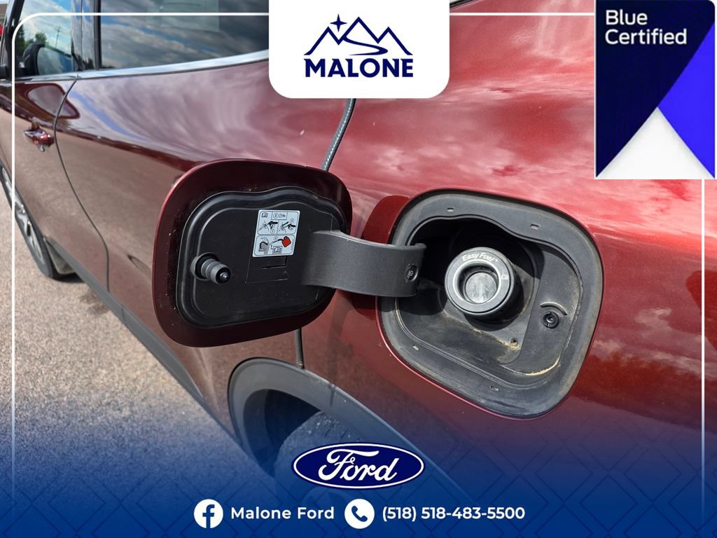 Used 2021 Ford Escape Titanium AWD/4WD image 16