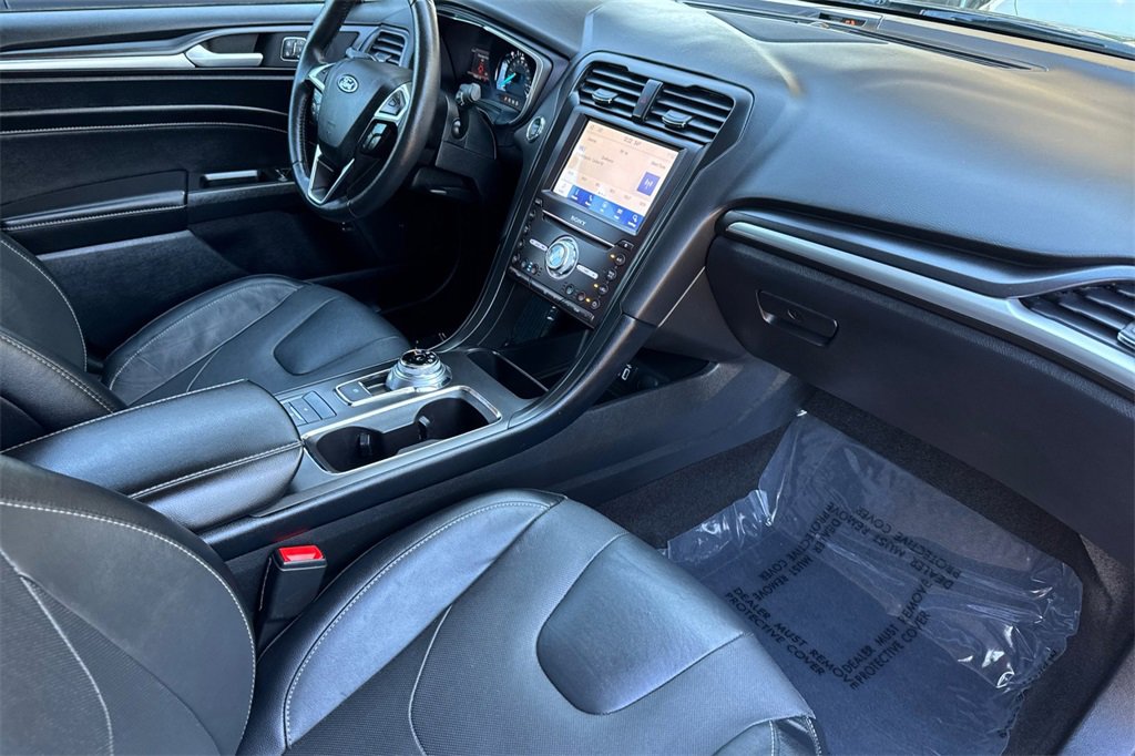 Used 2020 Ford Fusion Energi Titanium image 15