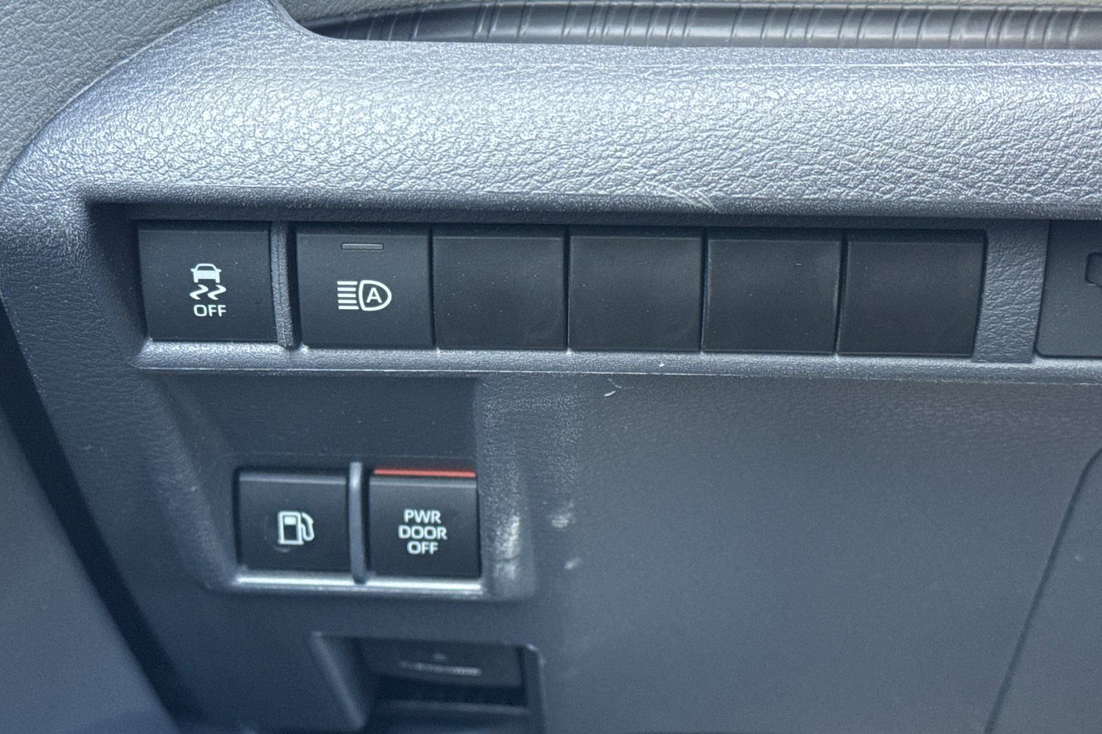 Certified 2023 Toyota Sienna XLE image 36