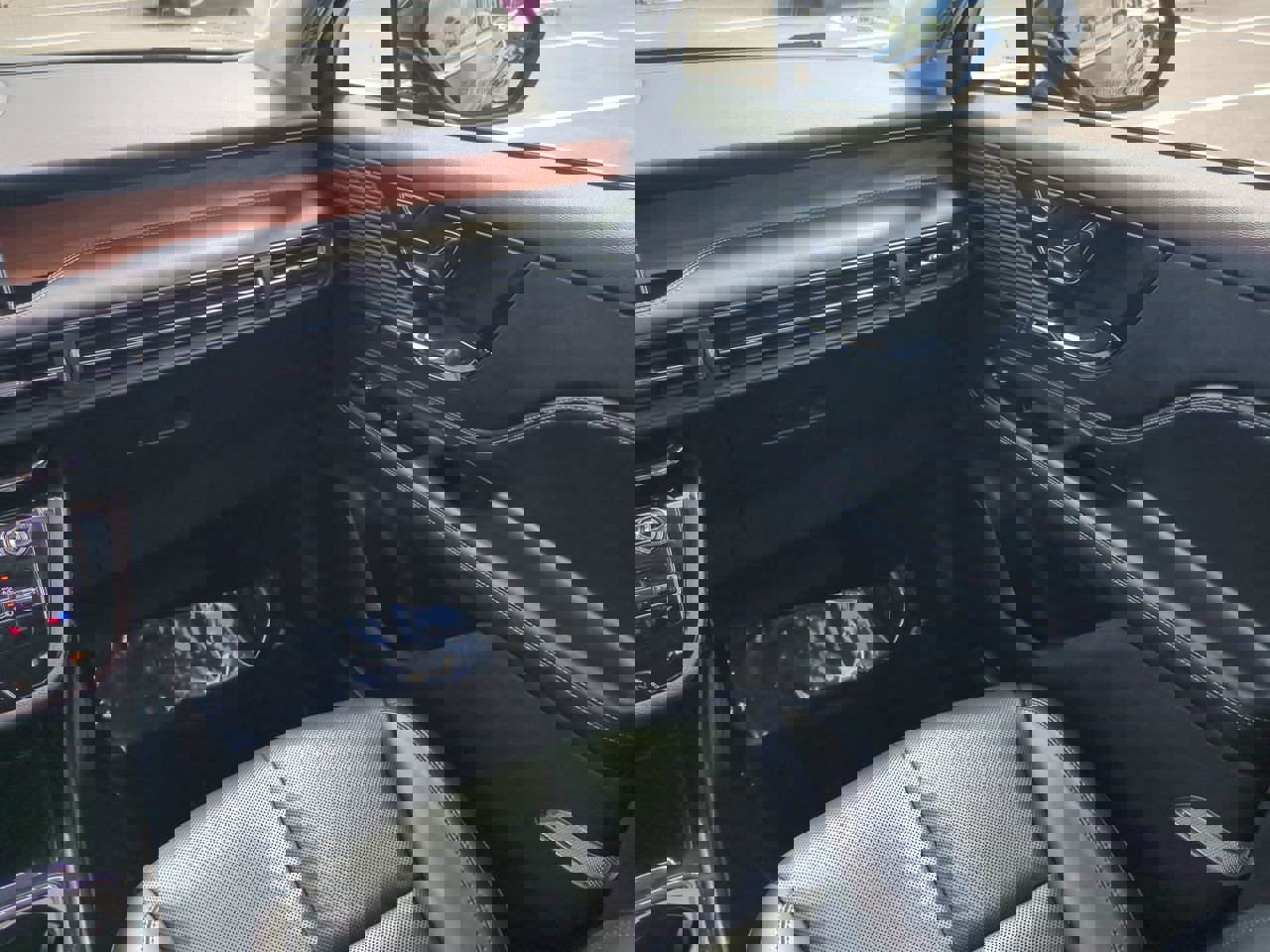 Certified 2022 Lincoln Corsair Reserve w/ Equipment Group 201A image 17