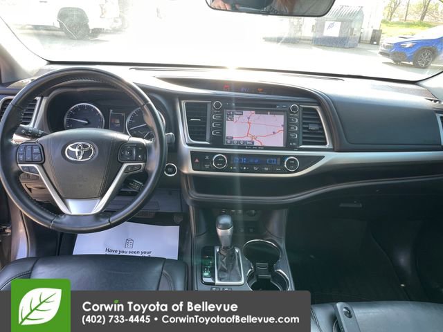 Used 2019 Toyota Highlander XLE image 20