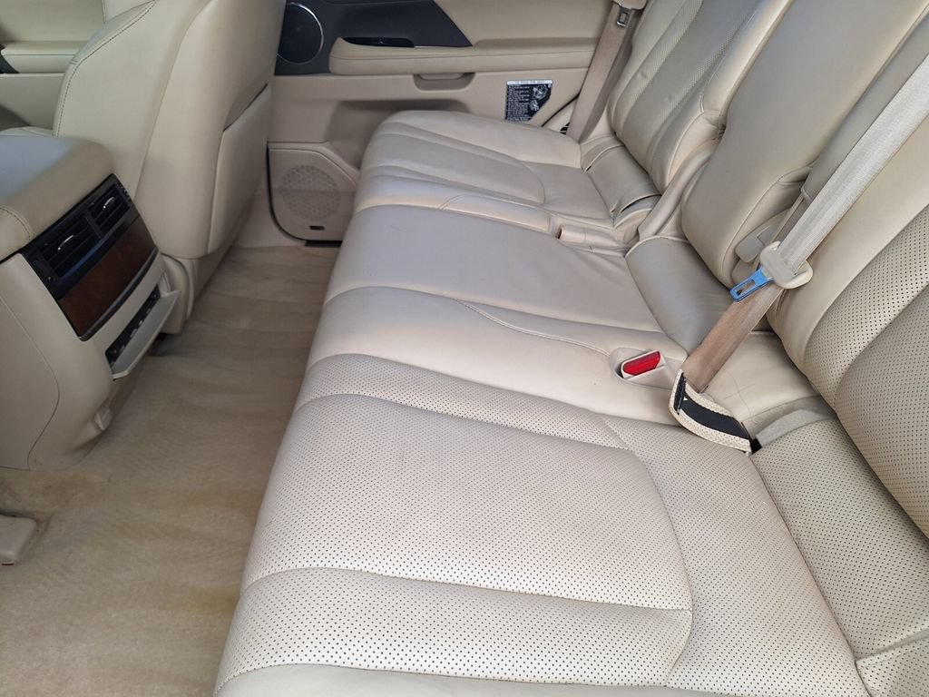 Used 2021 Lexus LX 570 4WD w/ Luxury Package image 25