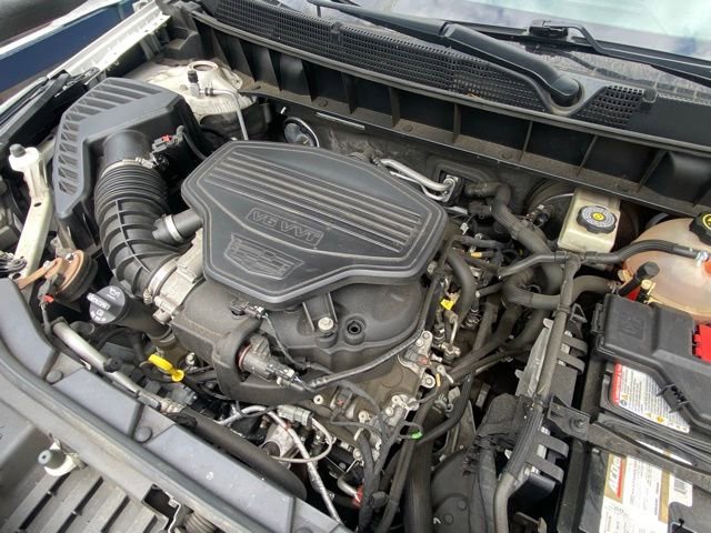 Used 2017 Cadillac XT5 Luxury w/ Driver Awareness Package image 13