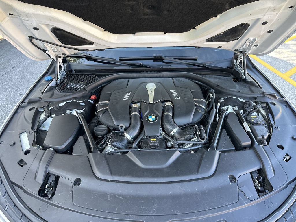 Used 2016 BMW 750i xDrive AWD/4WD image 48