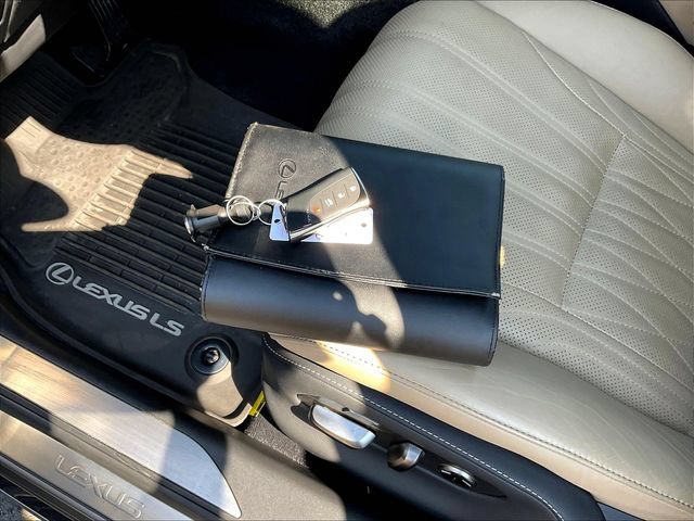 Used 2022 Lexus LS 500 AWD w/ Interior Upgrade Package image 36