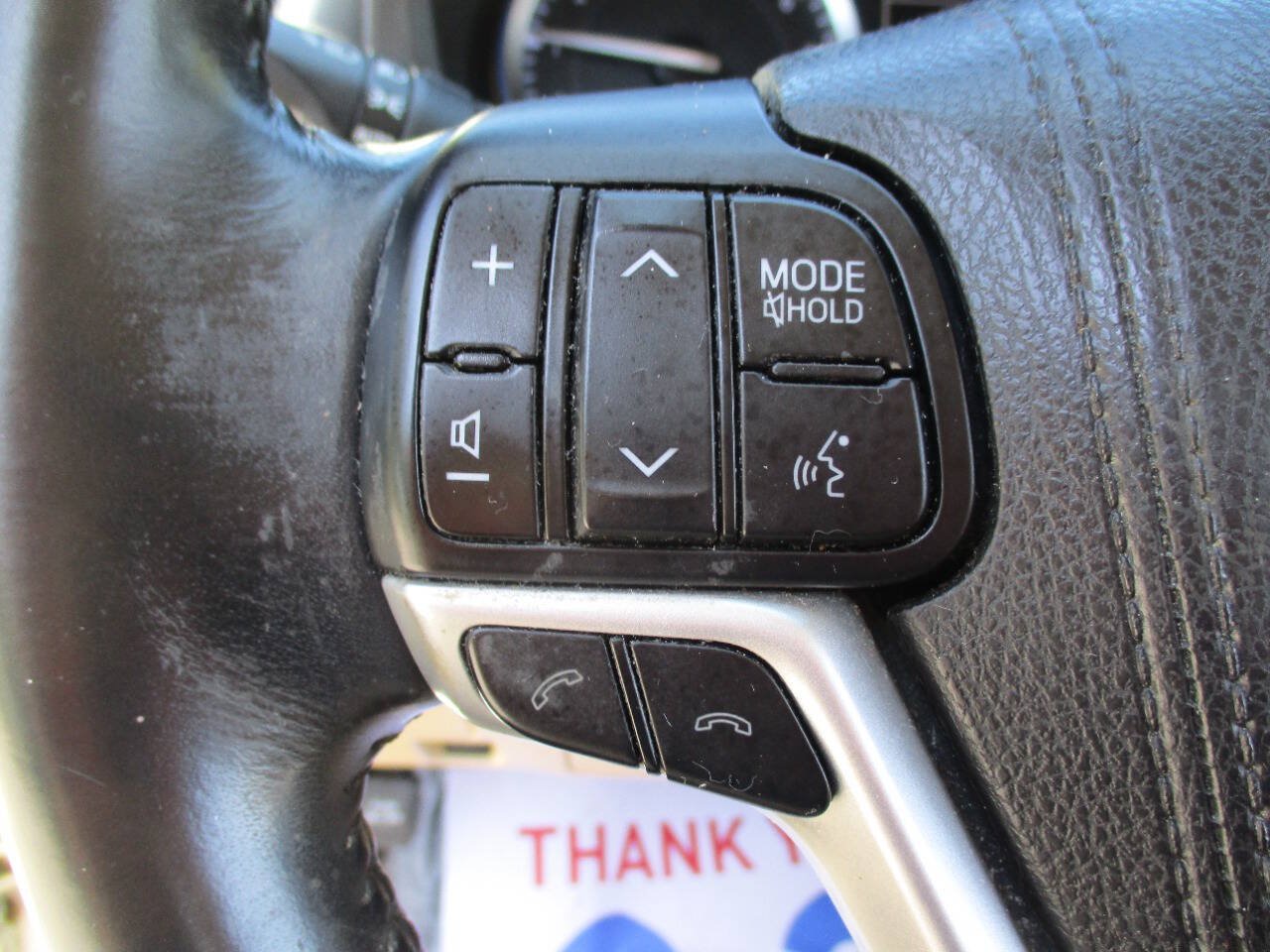 Used 2017 Toyota Highlander XLE FWD image 14