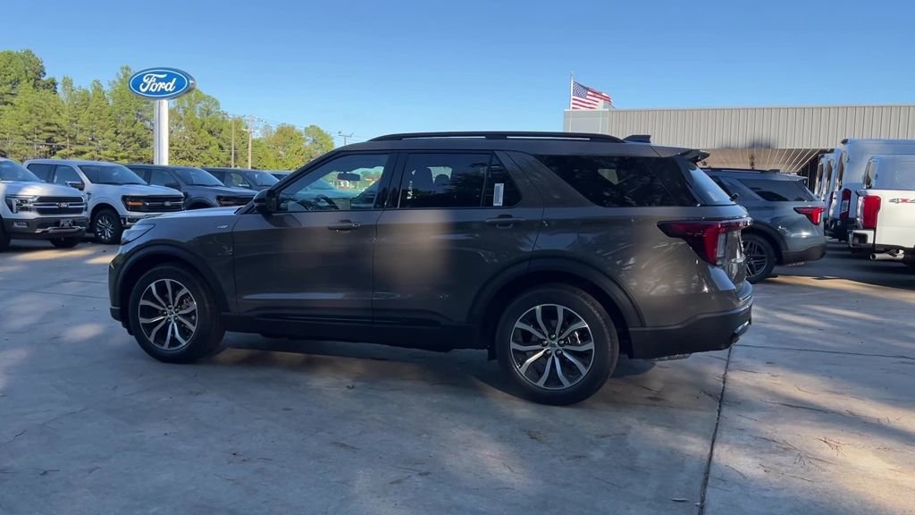 New 2026 Ford Explorer ST-Line image 4