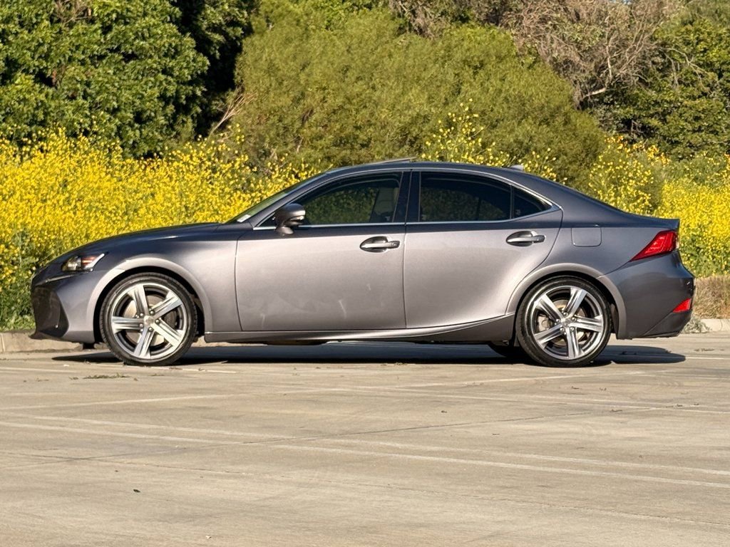 Used 2018 Lexus IS 300 AWD w/ Comfort Package image 7