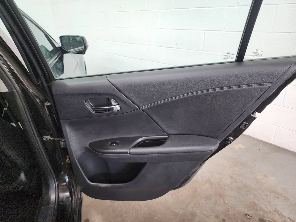 Used 2013 Honda Accord EX-L image 31