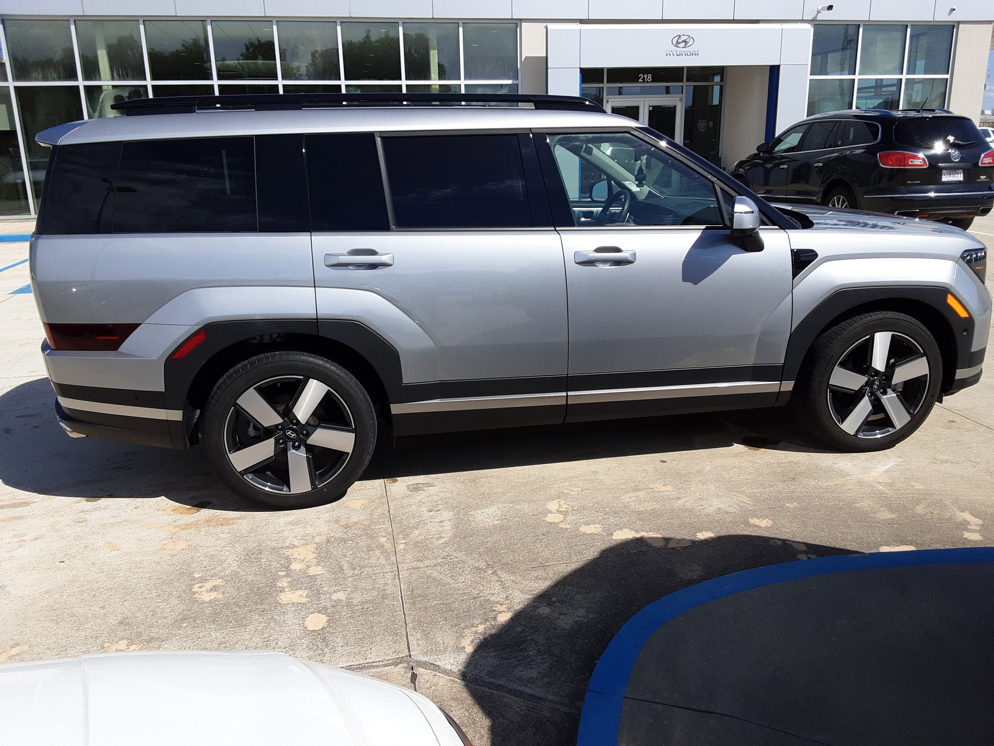 Used 2024 Hyundai Santa Fe Limited image 8