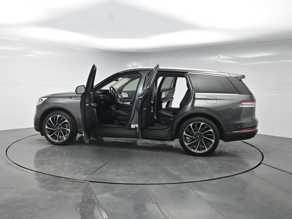 Used 2020 Lincoln Aviator Reserve w/ Equipment Group 202A AWD/4WD image 52