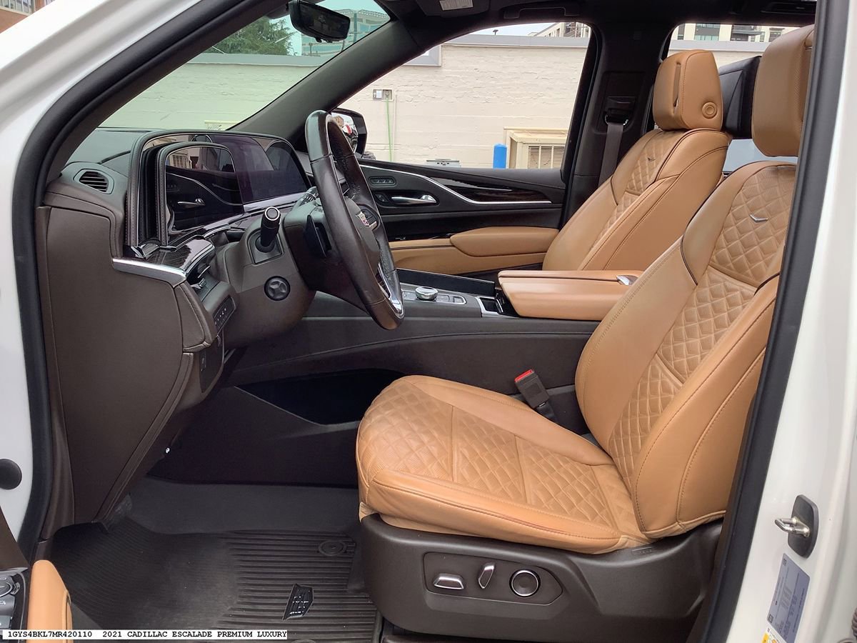 Used 2021 Cadillac Escalade Premium Luxury w/ LPO, Radiant Package AWD/4WD image 14